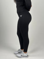 Fitted Legging — Black