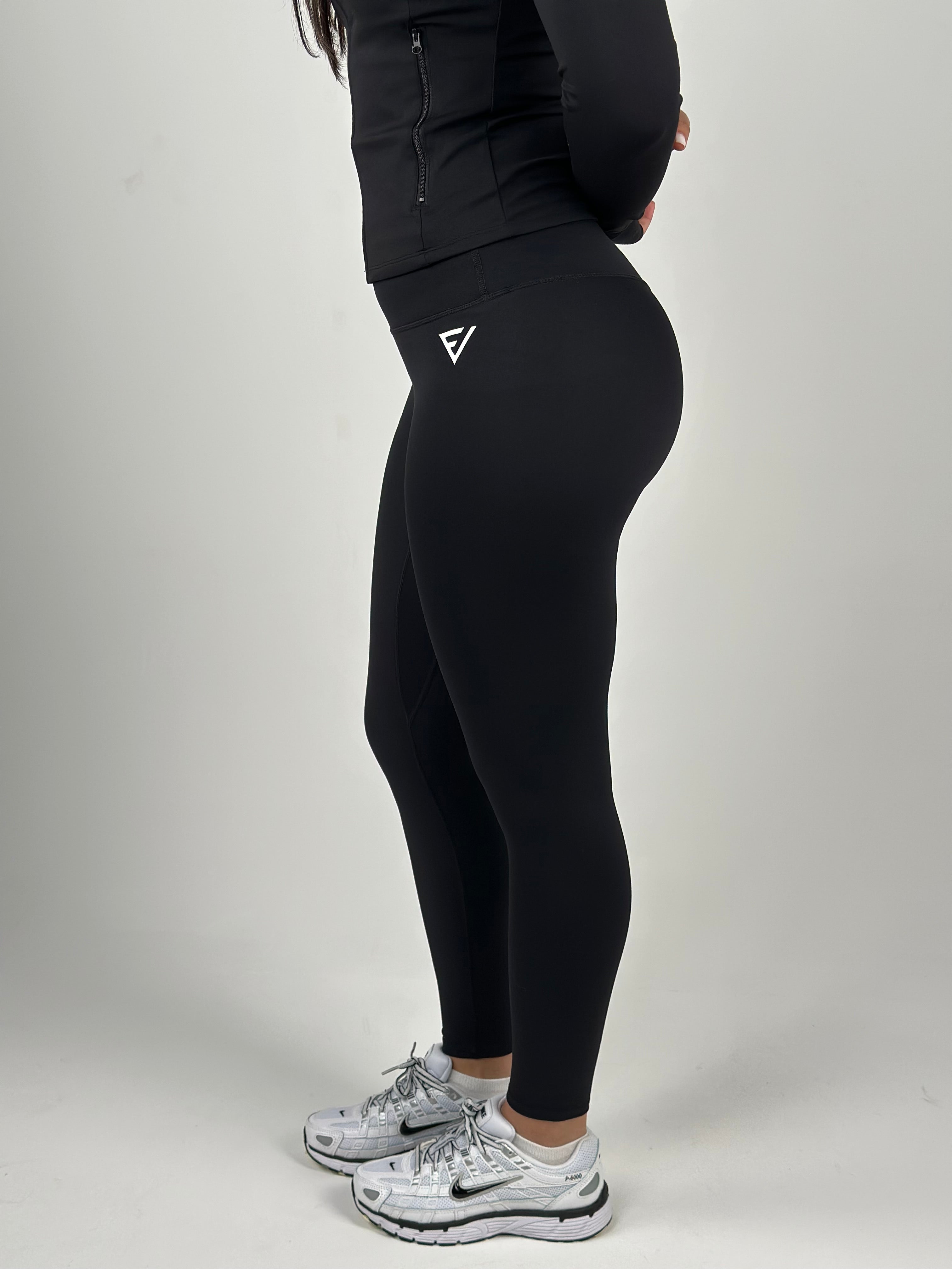 Fitted Legging — Black